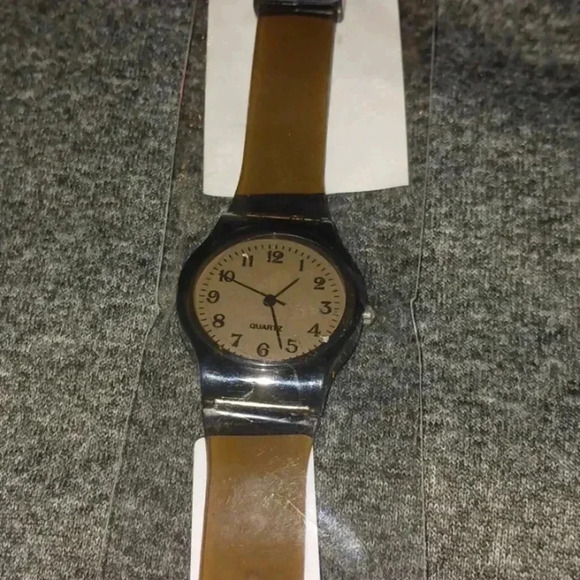 Round Easy Read Watch Simple Transparent Strap Electronic Watch Trendy ..NWT - Picture 4 of 4